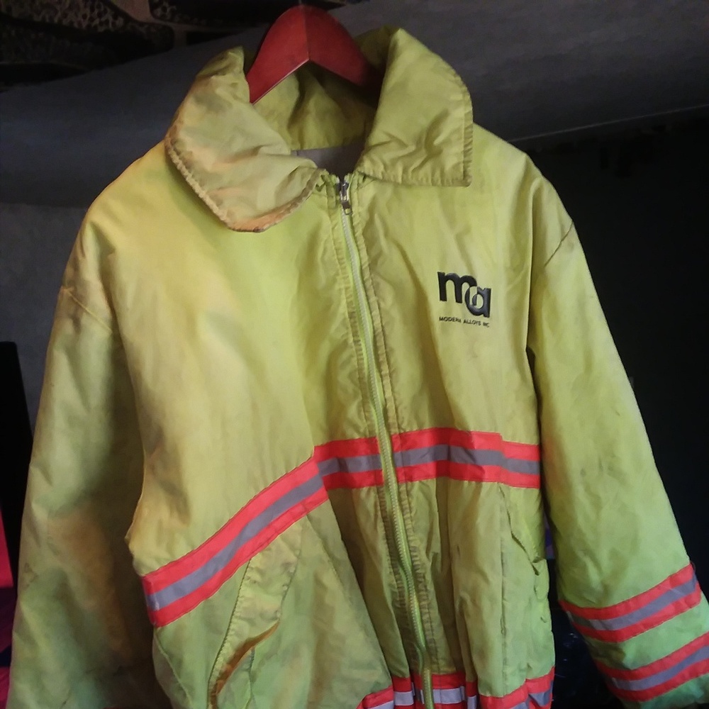WORKMANS NEON SAFETY COAT W/ REFLECTIVE SAFETY